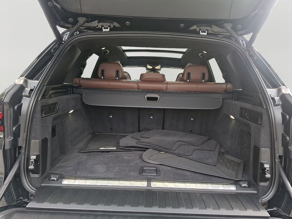 Certified 2024 BMW X5 xDrive50e w/ Climate Comfort Package image 29