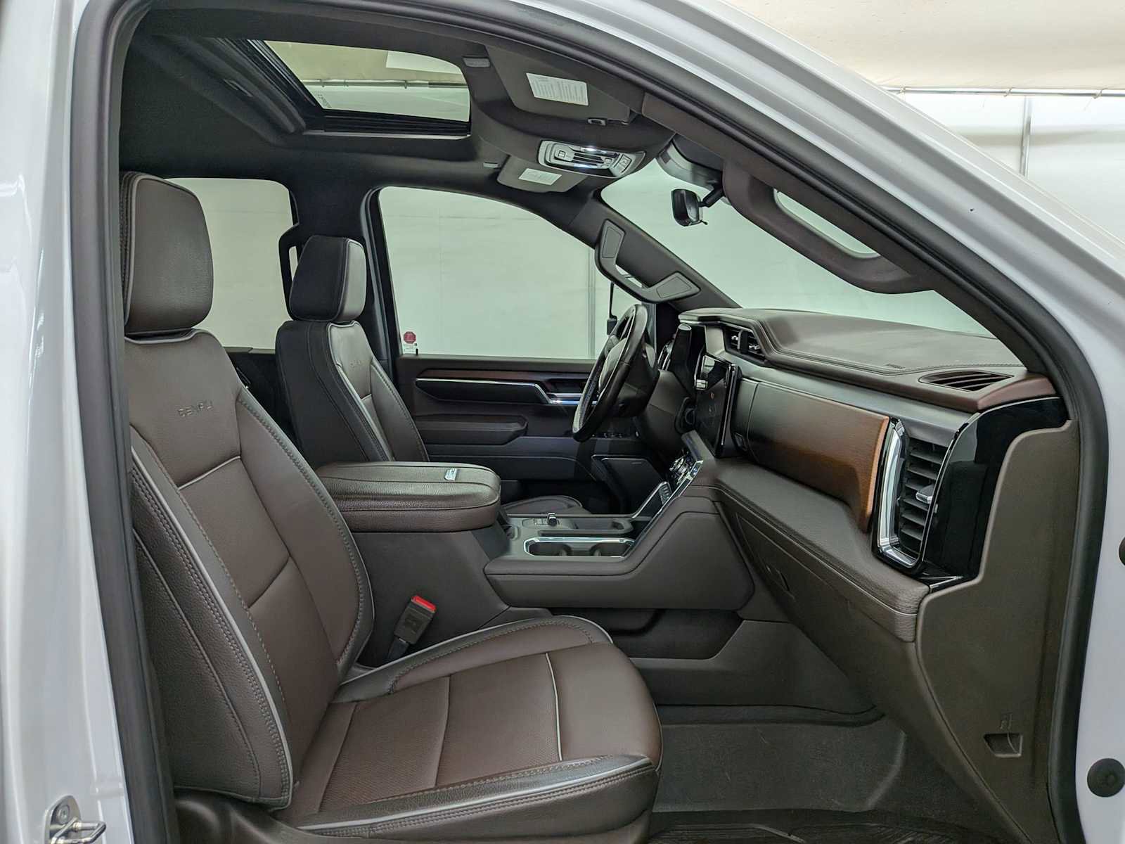 Used 2024 GMC Sierra 3500 Denali w/ Denali Reserve Package image 24