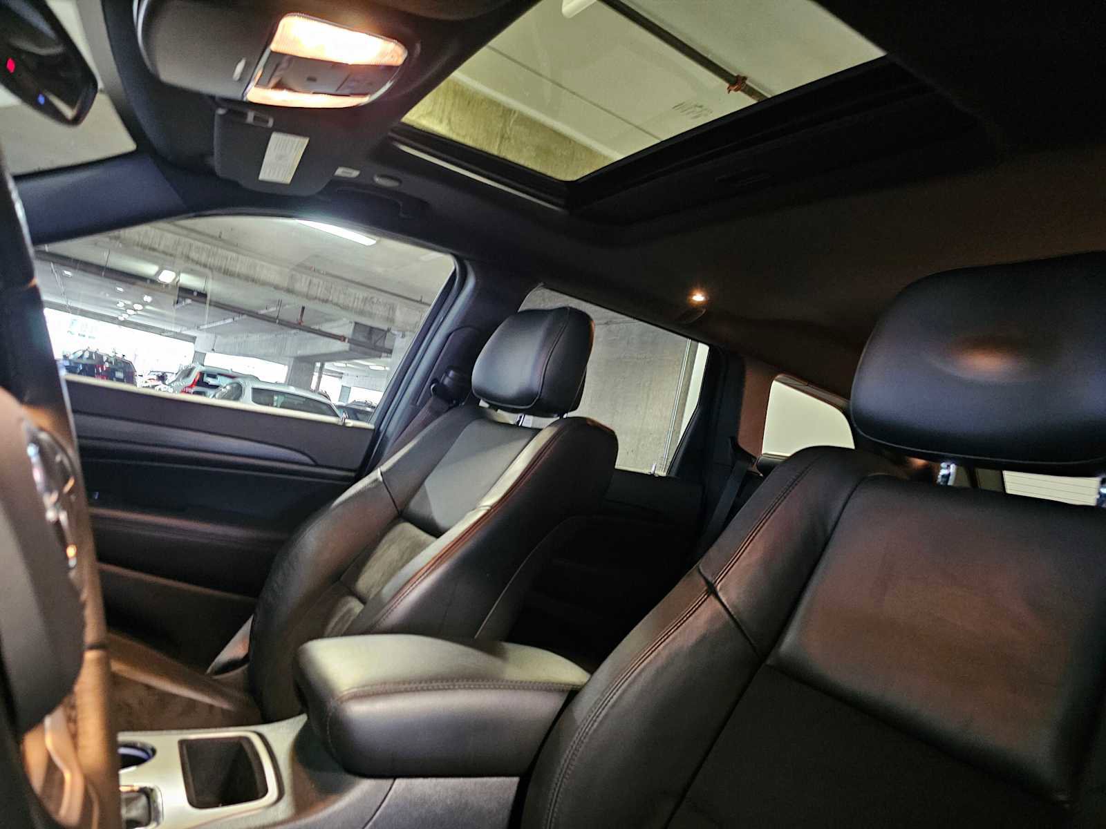 Used 2021 Jeep Grand Cherokee Laredo X image 29