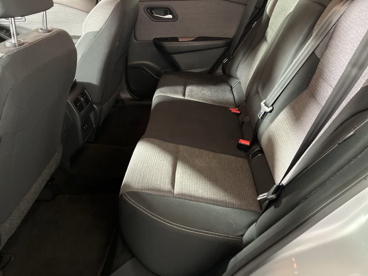 Used 2023 Nissan Rogue SV AWD/4WD image 26