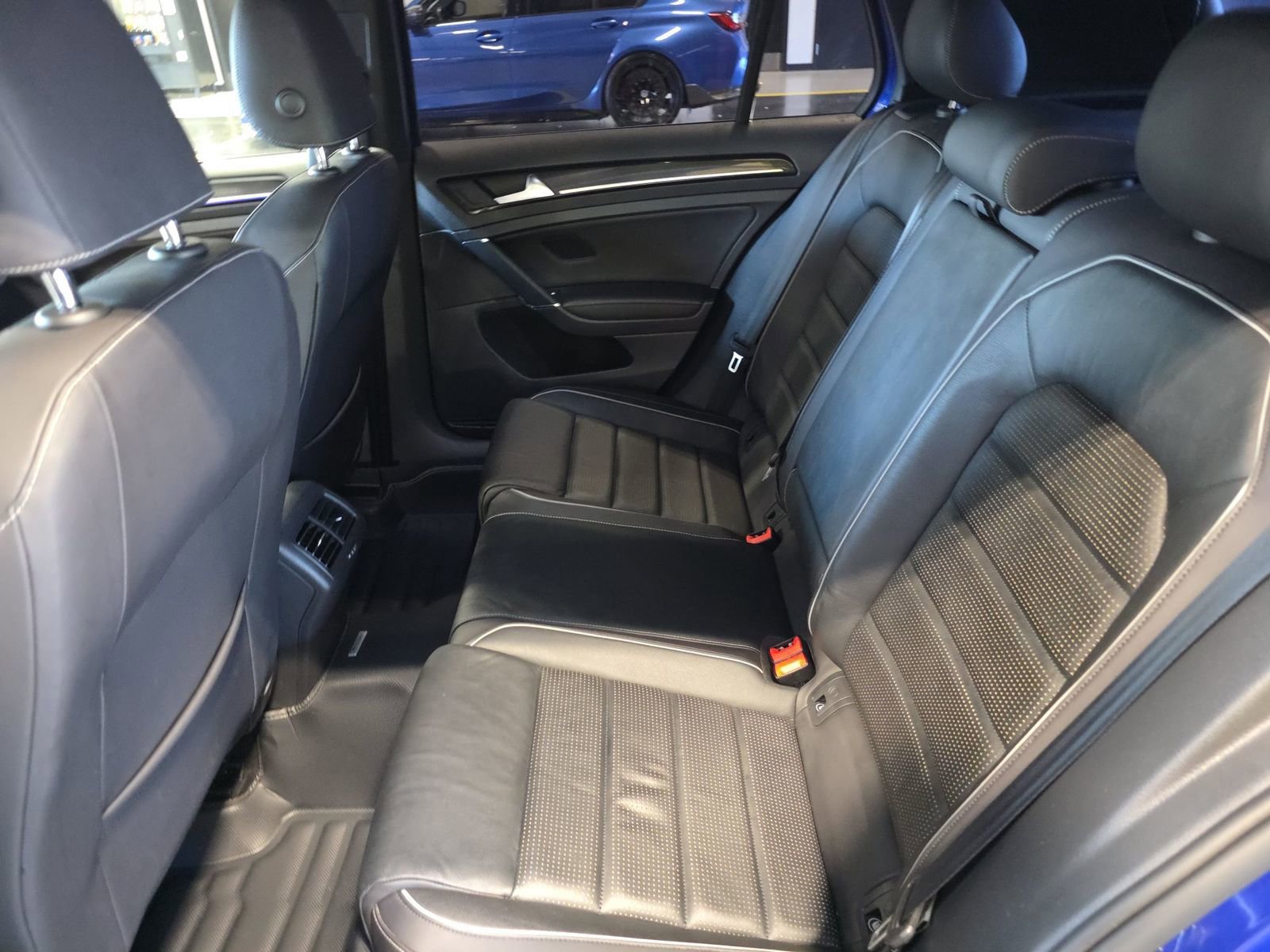Used 2019 Volkswagen Golf R 4-Door AWD/4WD image 14