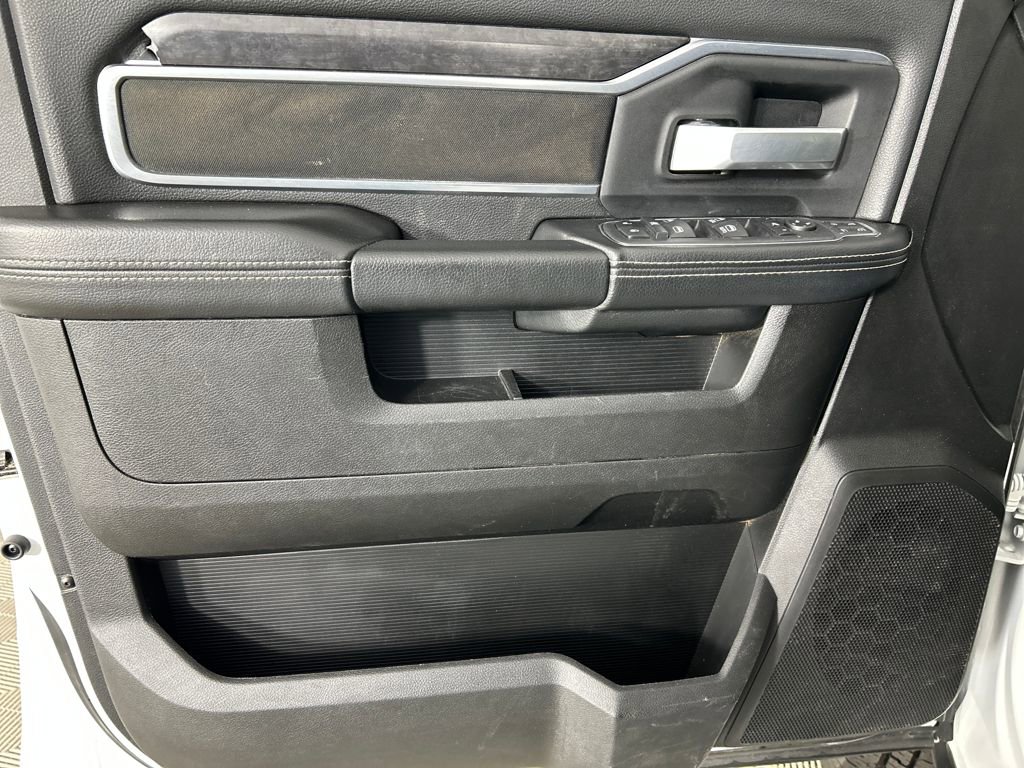 Used 2024 RAM 3500 Big Horn image 13
