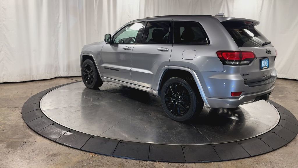 Used 2021 Jeep Grand Cherokee Laredo X image 7