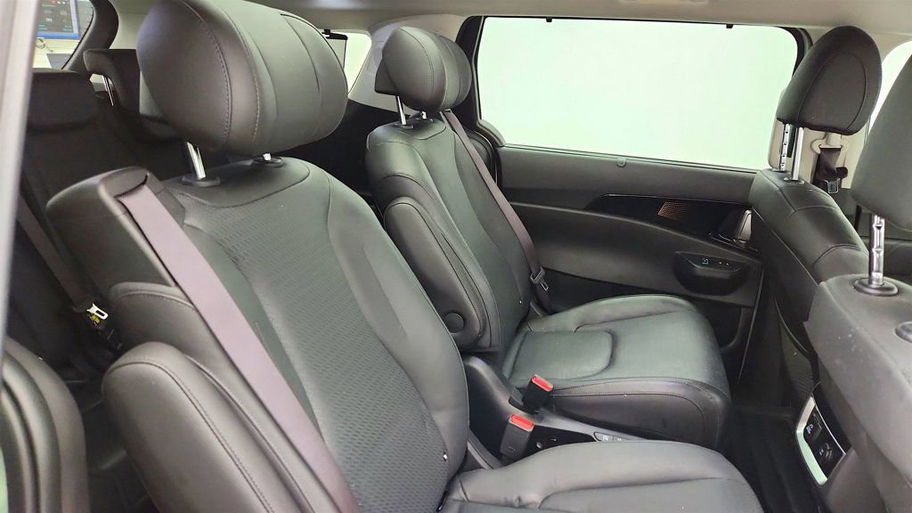 Used 2025 Kia Carnival SX Prestige FWD image 20