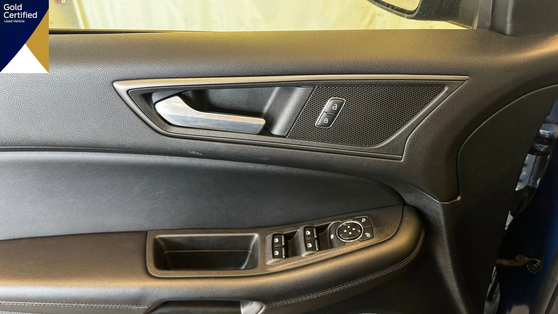 Used 2022 Ford Edge SE image 37