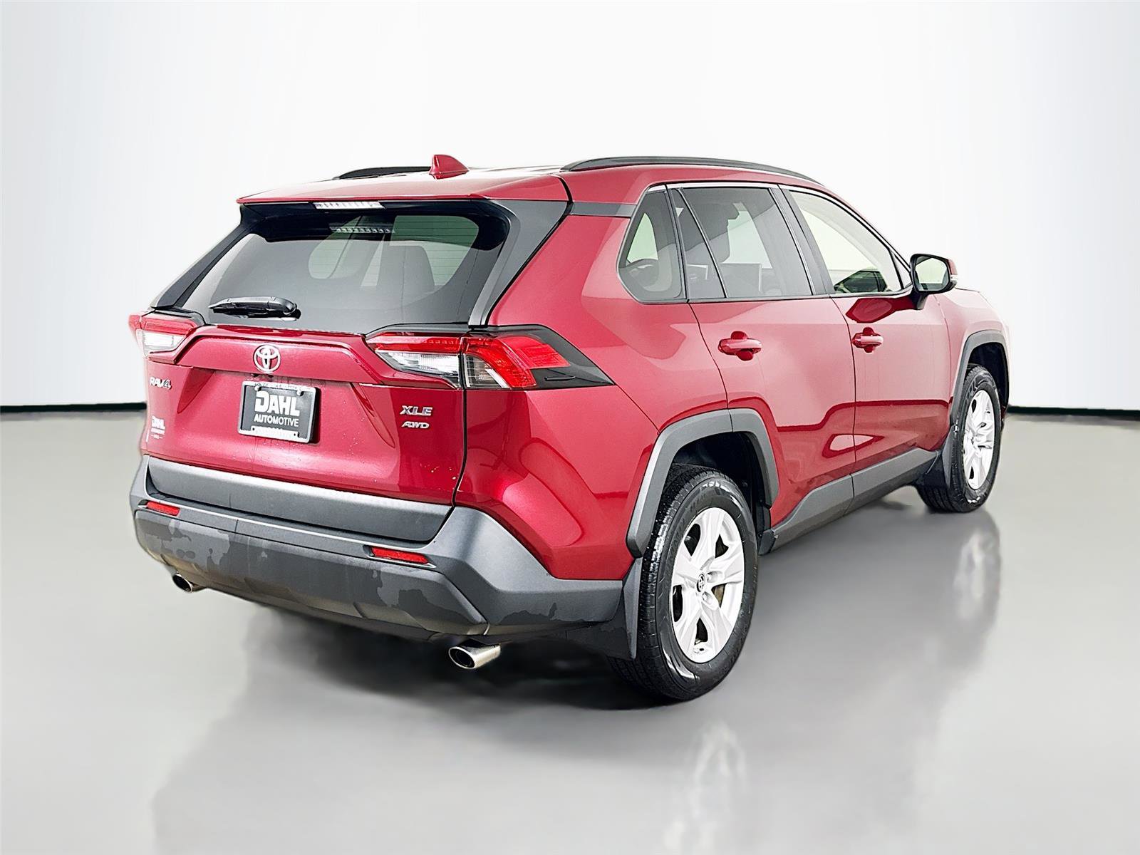 Used 2019 Toyota RAV4 XLE image 7