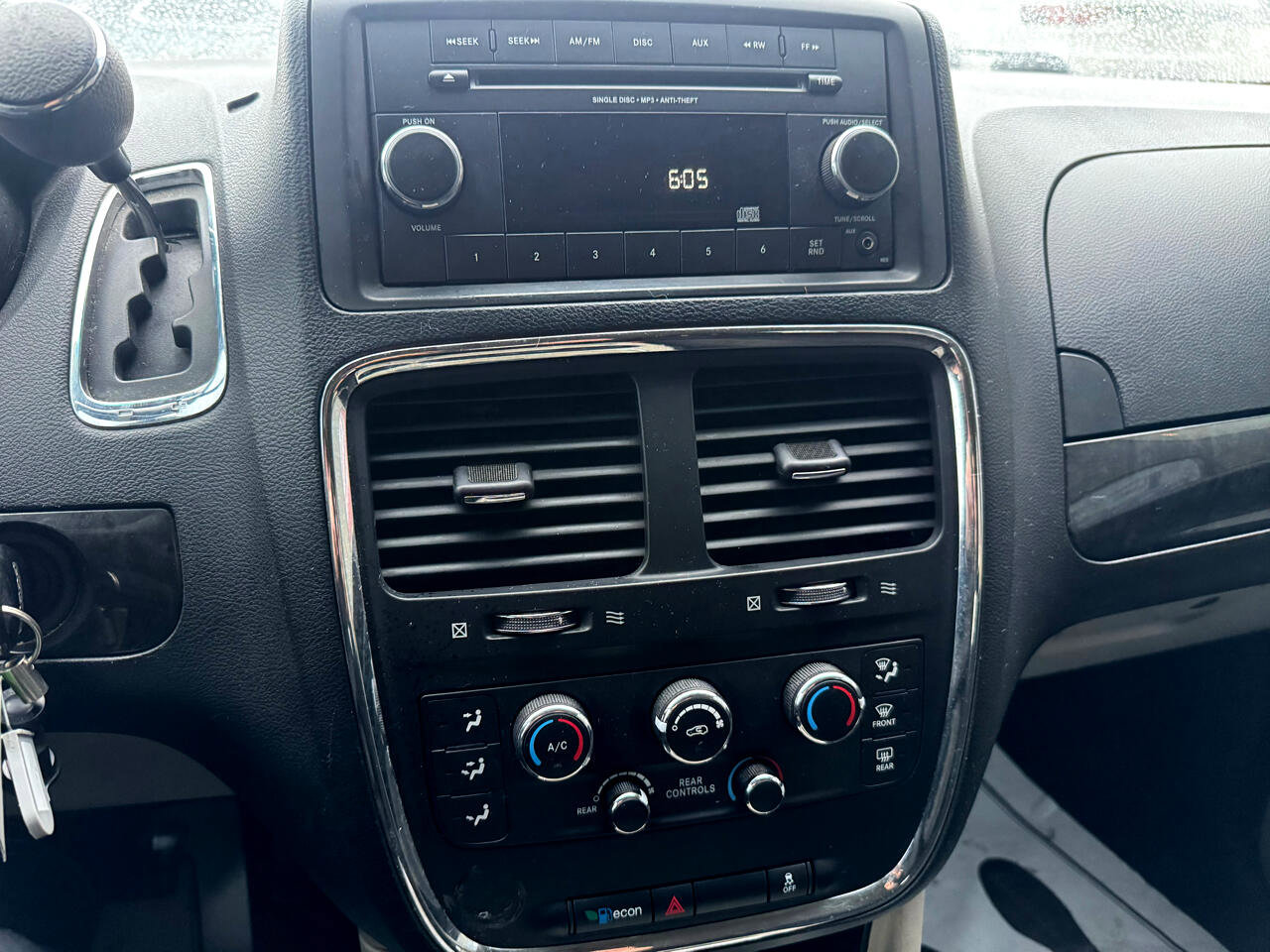 Used 2014 Dodge Grand Caravan SXT image 20