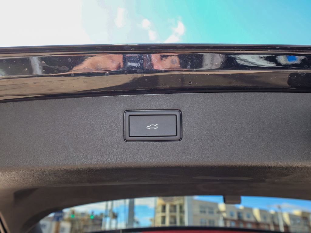 New 2026 Volkswagen Tiguan SE R-Line image 11