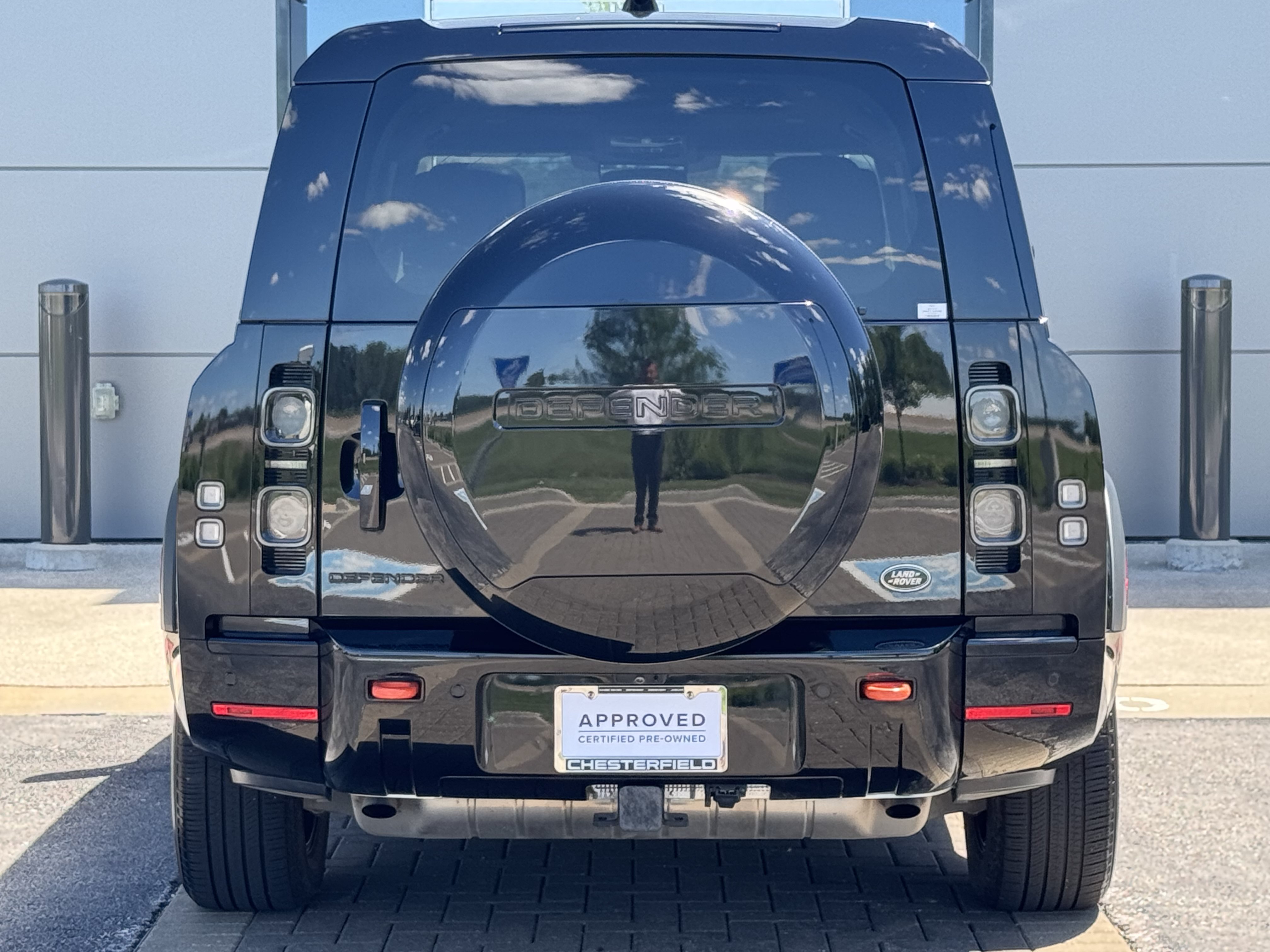 Certified 2023 Land Rover Defender 130 X AWD/4WD image 7