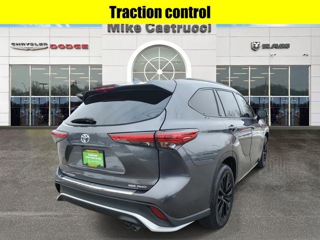Used 2023 Toyota Highlander XSE image 4