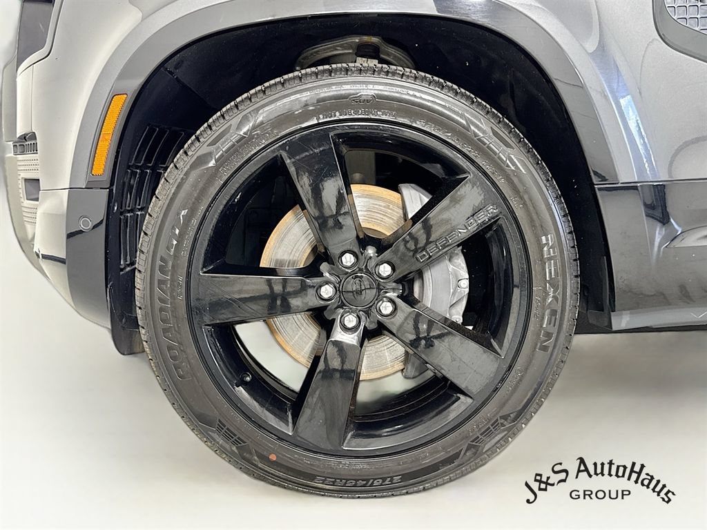 Used 2023 Land Rover Defender 110 X-Dynamic SE AWD/4WD image 40
