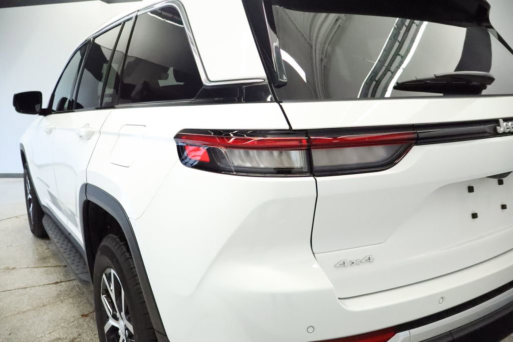 Used 2025 Jeep Grand Cherokee Limited w/ Trailer Tow Package image 20