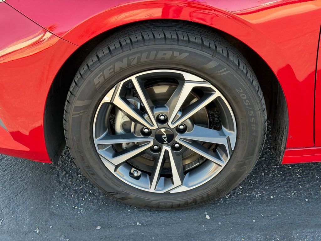 Used 2024 Kia Forte LXS FWD image 10