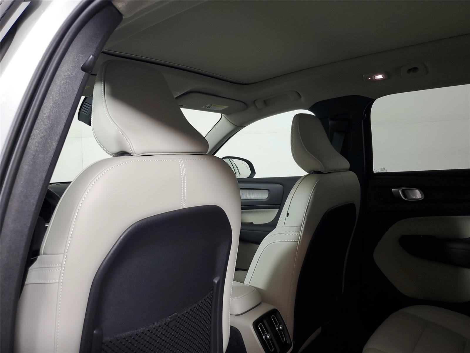 New 2026 Volvo XC40 B5 Plus w/ Protection Package Premier AWD/4WD image 14