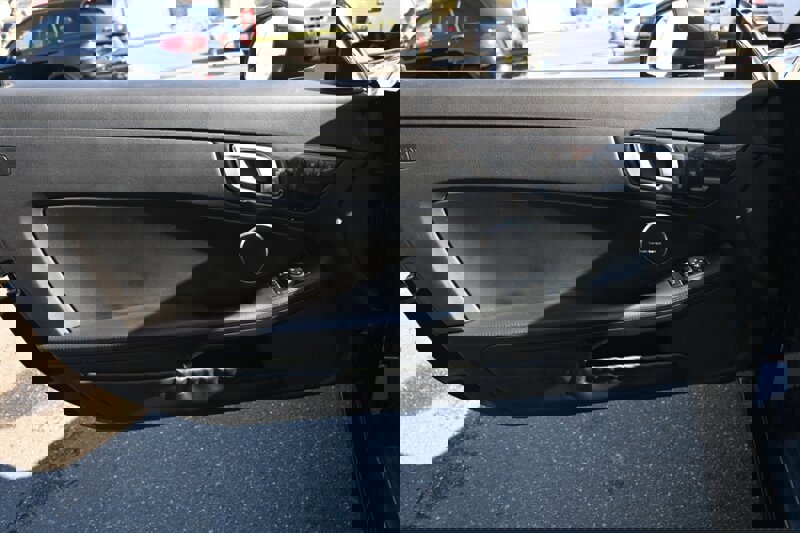 Used 2015 Mercedes-Benz SLK 250 image 23