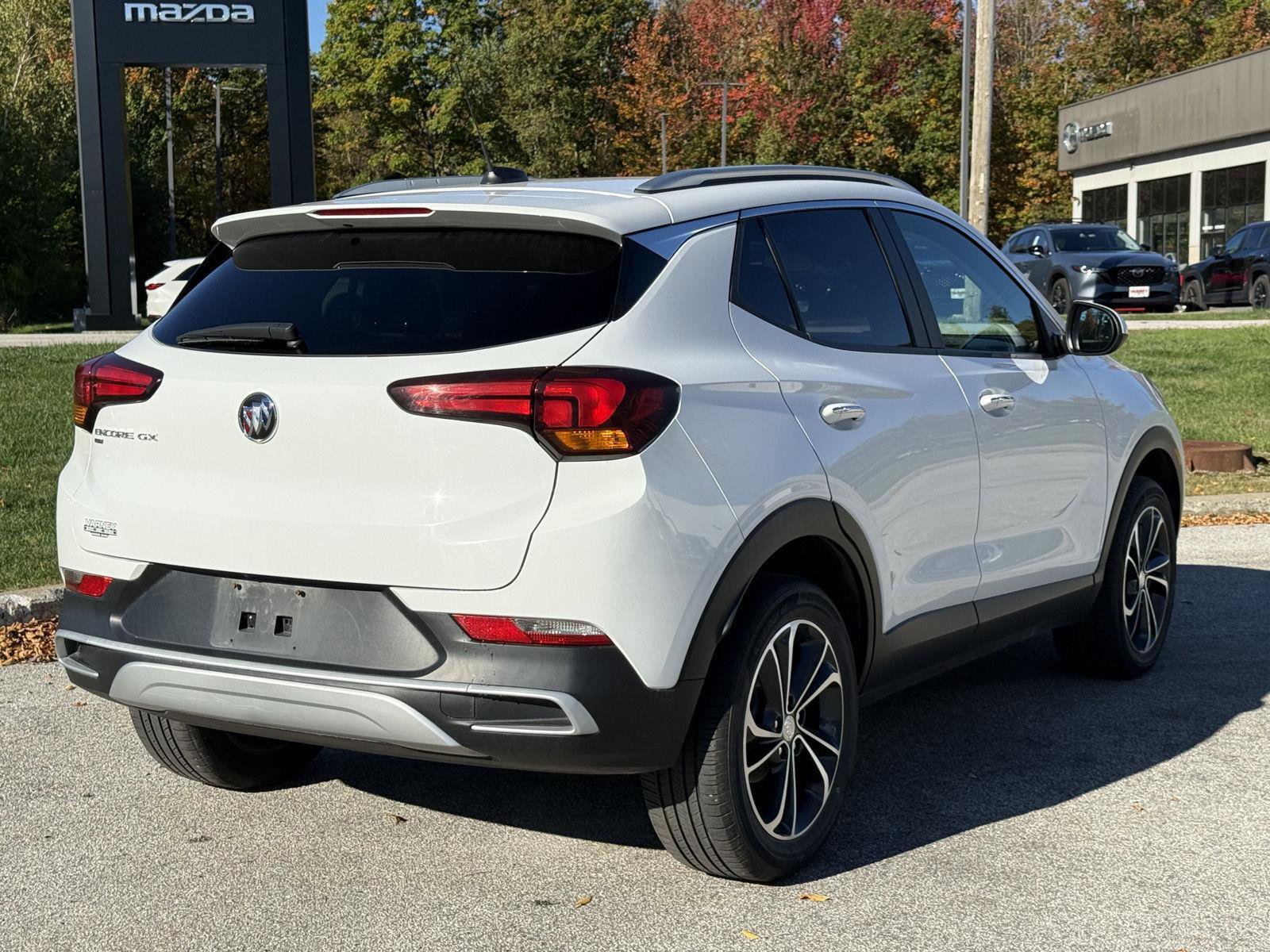 Used 2022 Buick Encore GX Select image 8