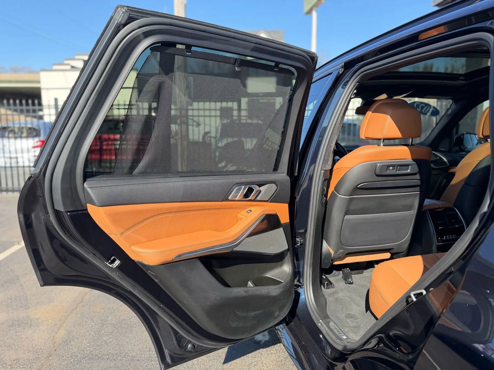 Used 2022 BMW X5 M50i w/ Executive Package AWD/4WD image 28