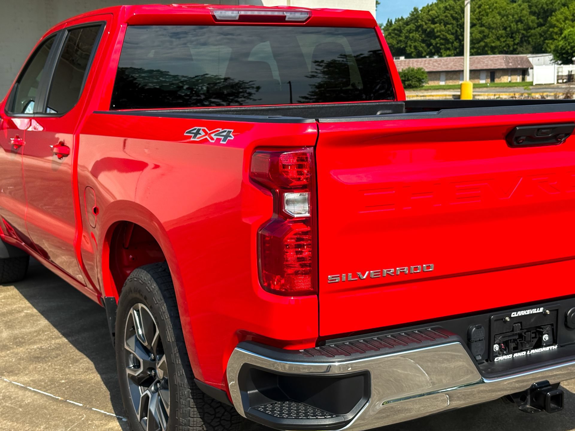 Used 2024 Chevrolet Silverado 1500 LT AWD/4WD image 13