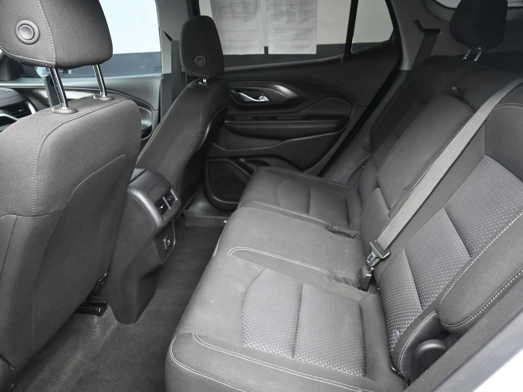 Used 2024 GMC Terrain SLE w/ Driver Convenience Package image 14