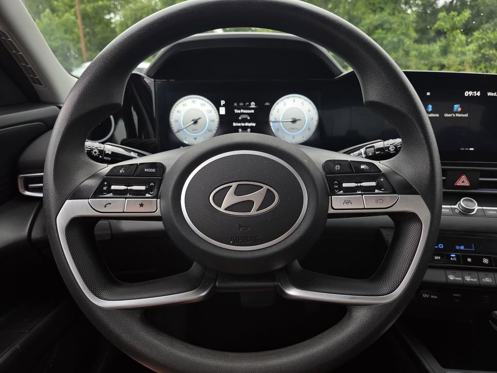 Used 2024 Hyundai Elantra SEL FWD image 22