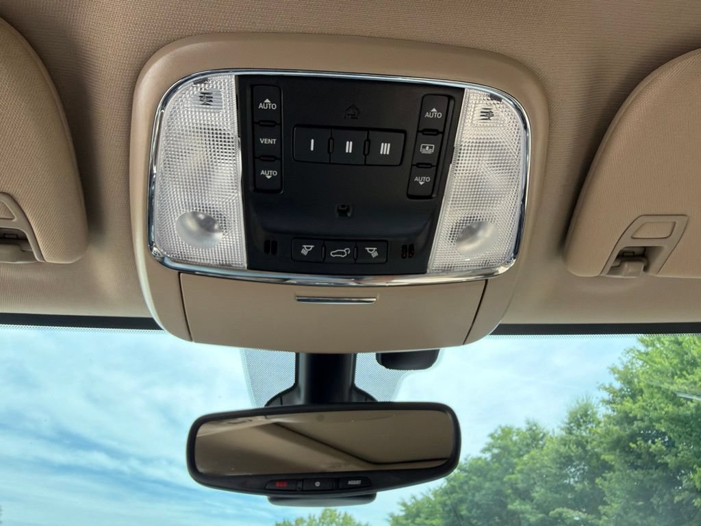 Used 2021 Jeep Grand Cherokee Overland AWD/4WD image 41