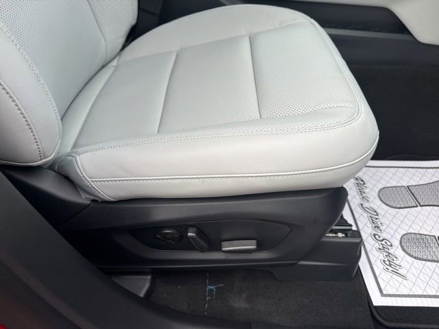 New 2026 Ford Explorer Platinum w/ LUX Leather Package image 18