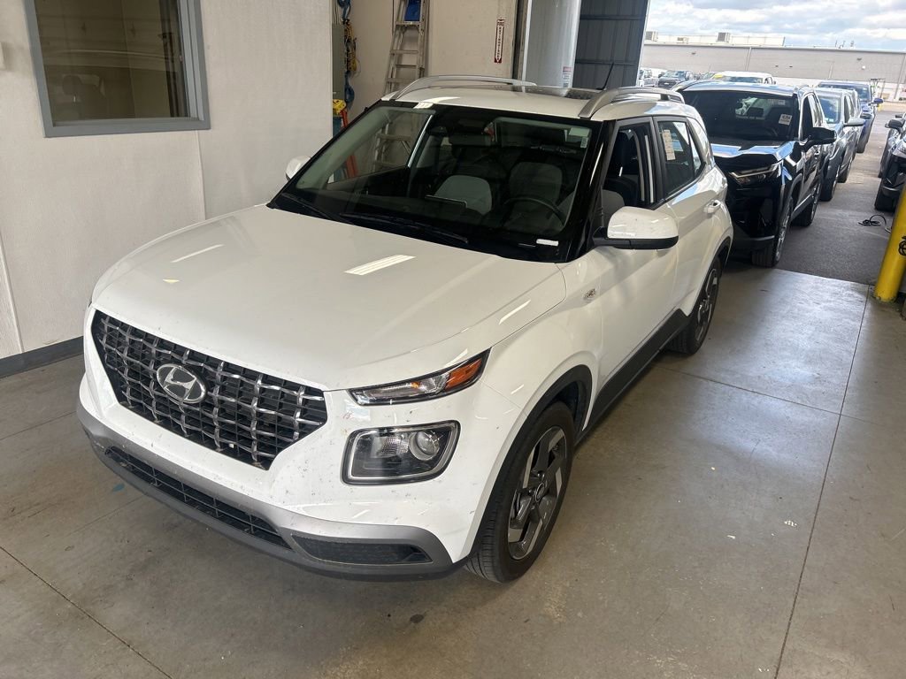Used 2025 Hyundai Venue SEL