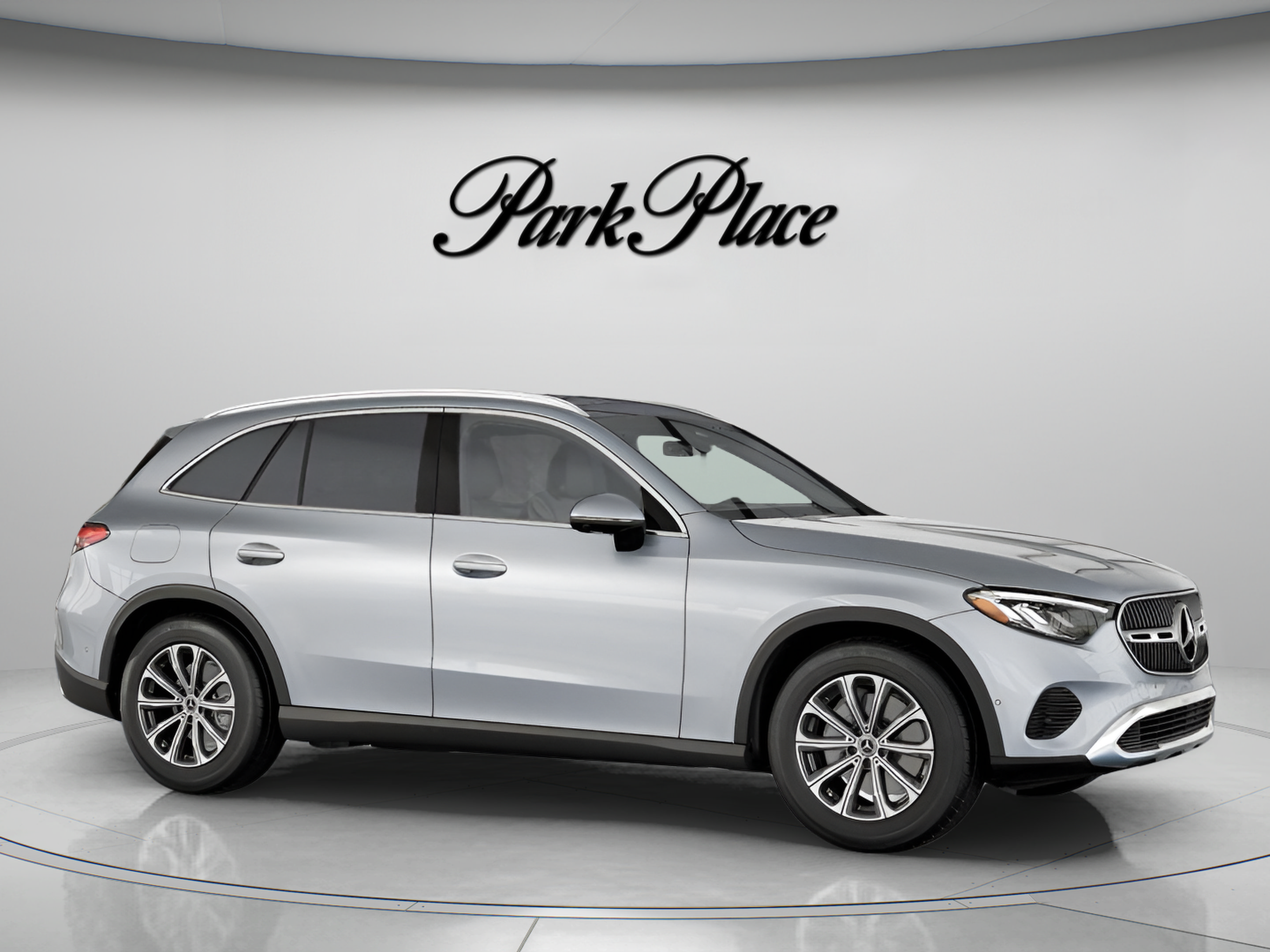Used 2026 Mercedes-Benz GLC 300 4MATIC image 30