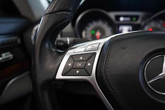 Used 2015 Mercedes-Benz SL 550 image 36