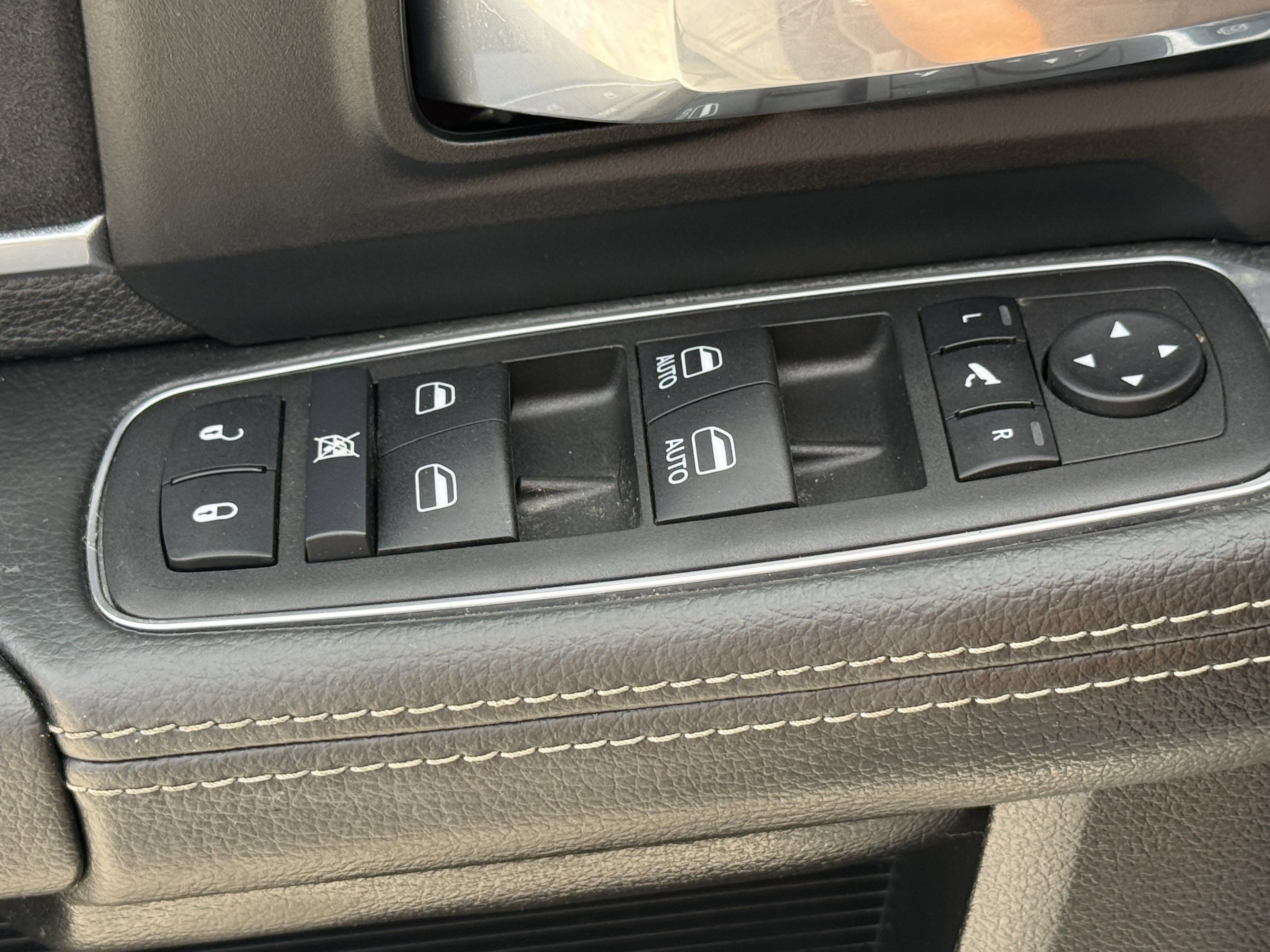 Used 2024 RAM 2500 Laramie image 26