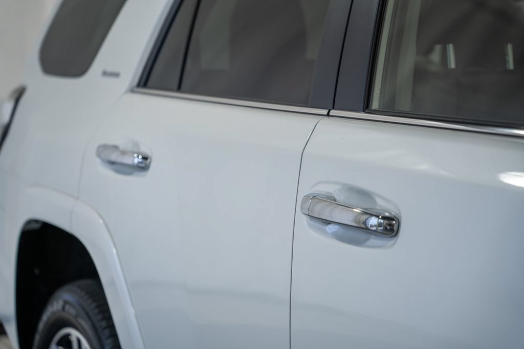 Used 2023 Toyota 4Runner Limited AWD/4WD image 14