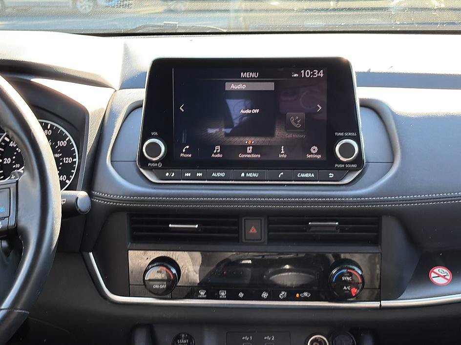 Certified 2025 Nissan Rogue SV FWD image 32