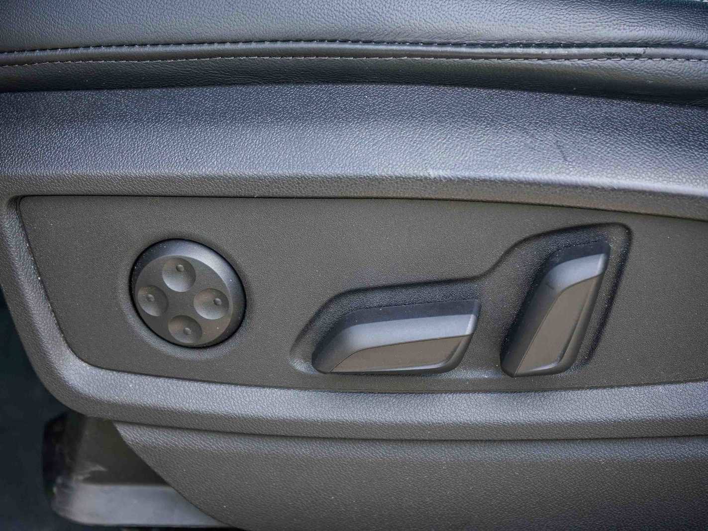 Used 2023 Audi Q5 2.0T Premium w/ Convenience Package image 20