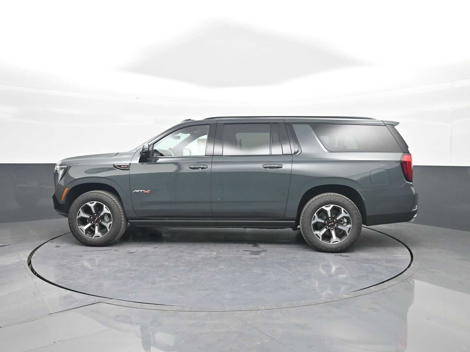 New 2026 GMC Yukon XL AT4 Ultimate w/ LPO, Floor Liner Package AWD/4WD image 5