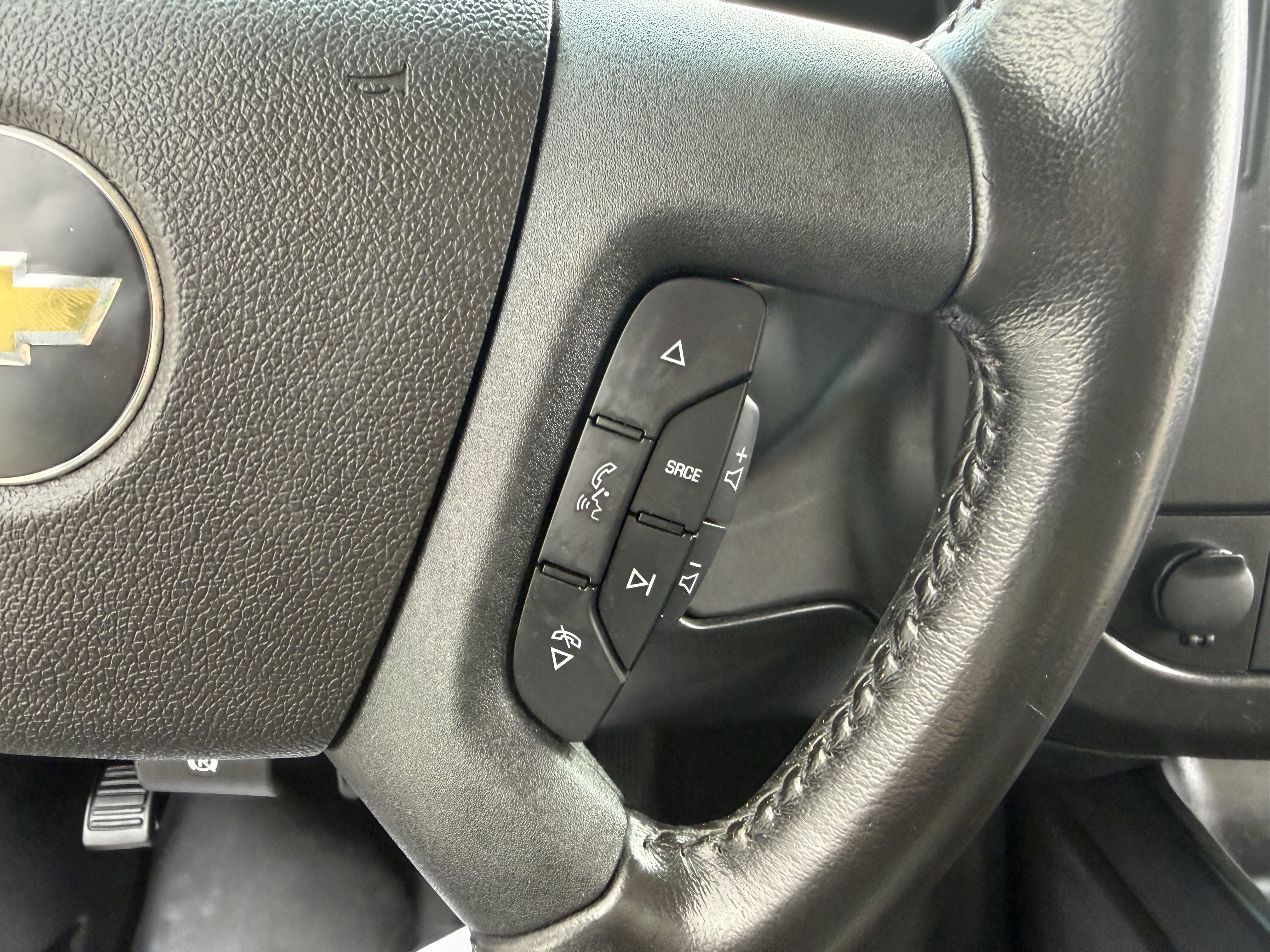 Used 2021 Chevrolet Express 2500 w/ Driver Convenience Package image 25