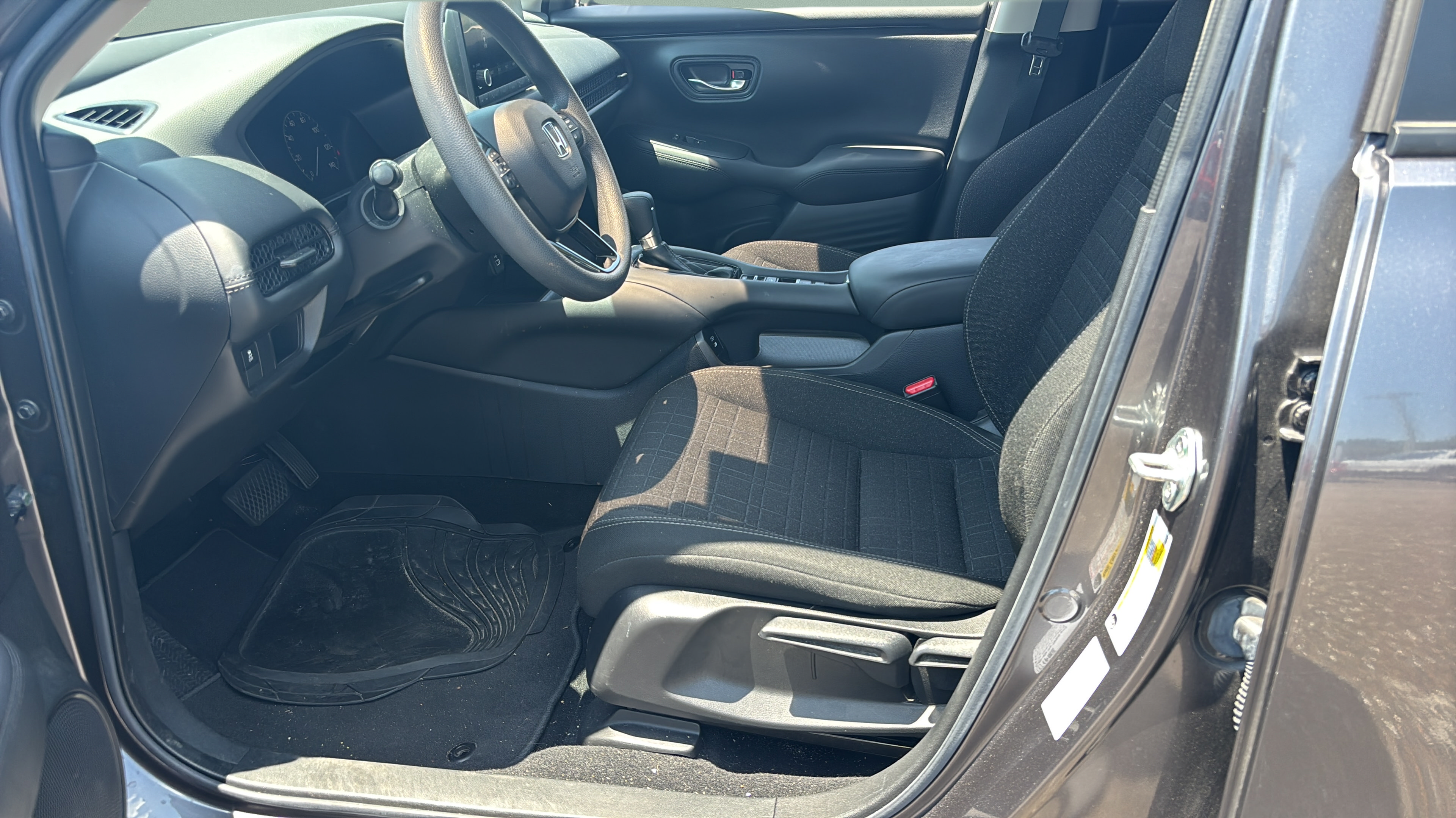 Certified 2024 Honda HR-V LX image 10