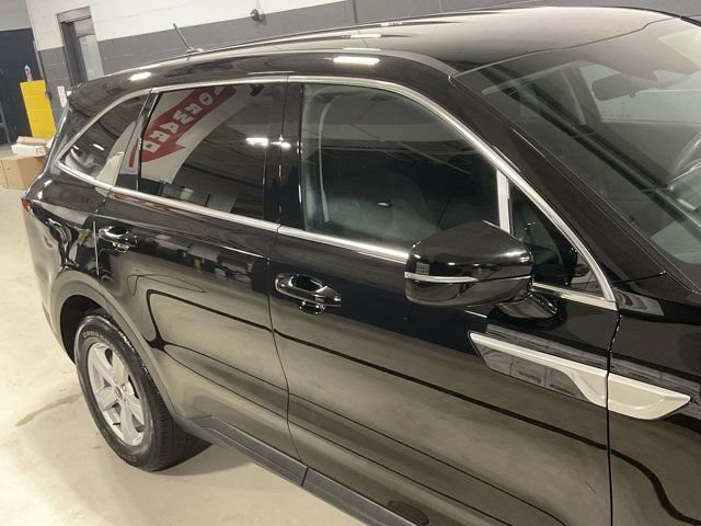 Used 2023 Kia Sorento LX FWD image 4