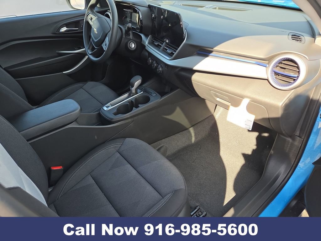 New 2026 Chevrolet Trax LS w/ Driver Confidence Package image 31