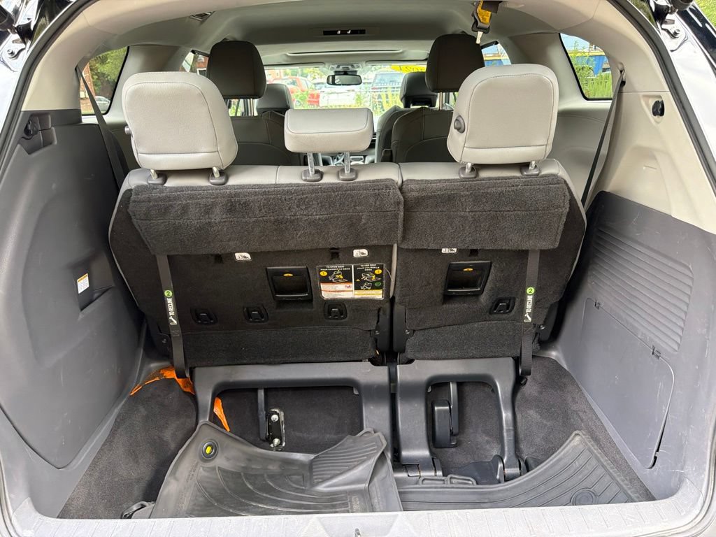 Used 2021 Toyota Sienna XLE AWD/4WD image 29