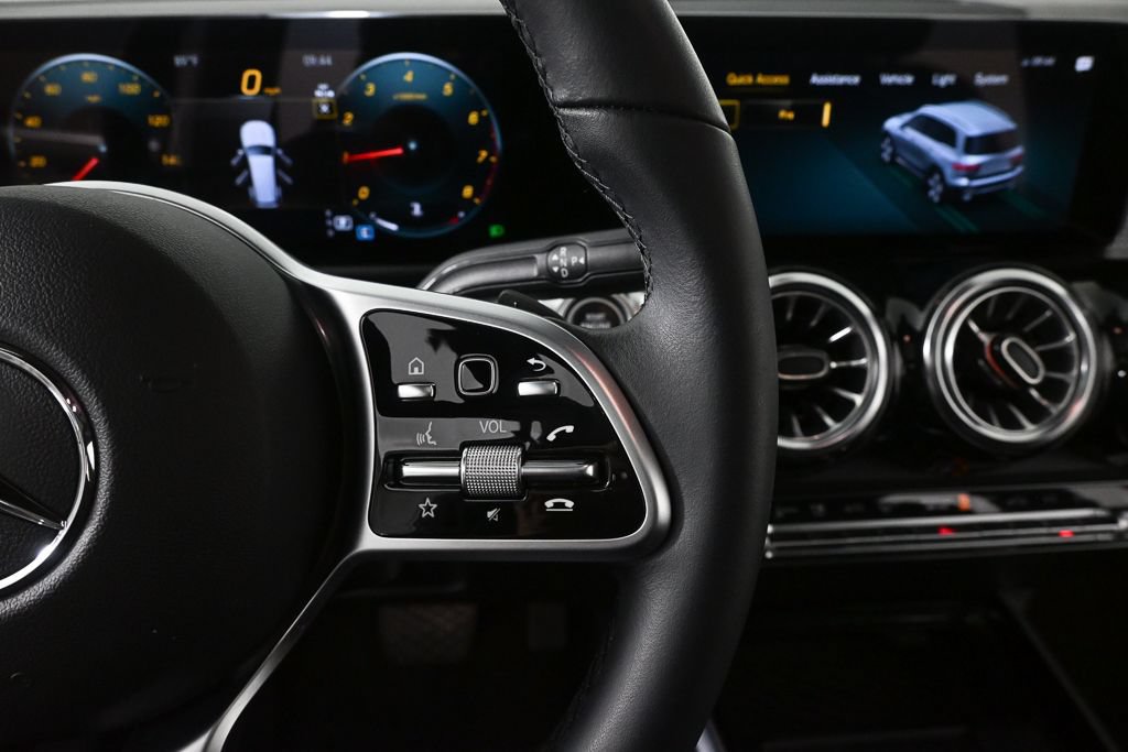 Certified 2023 Mercedes-Benz GLB 250 image 11