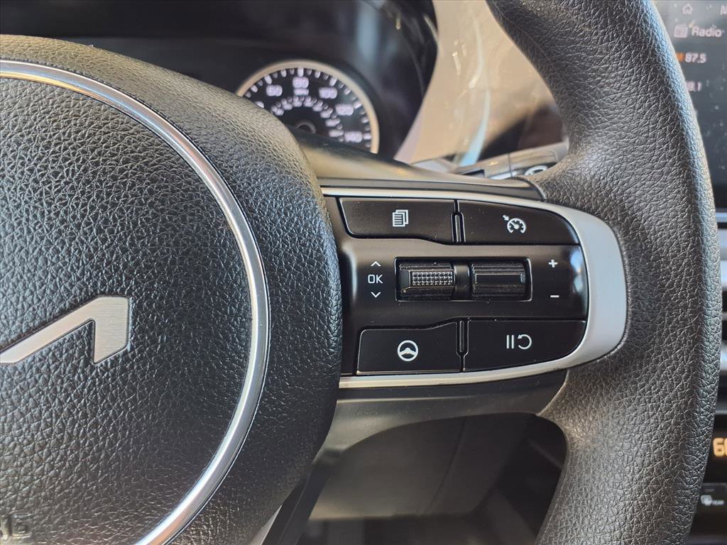 Used 2023 Kia K5 LXS image 16