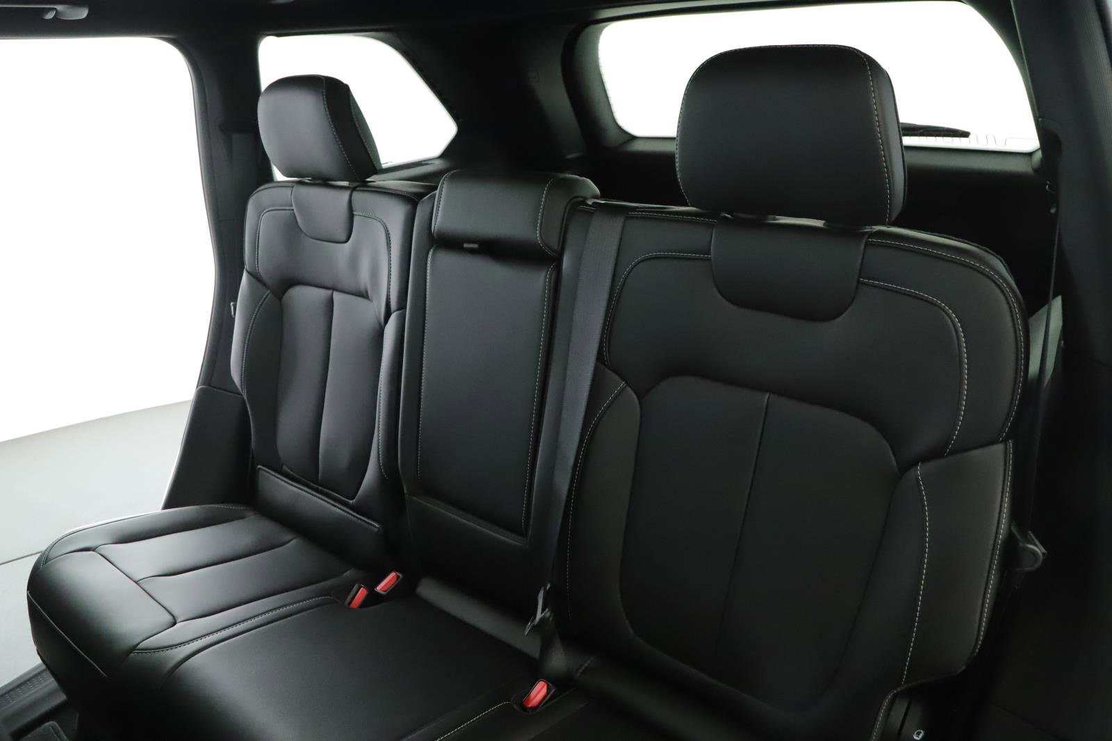 New 2026 Jeep Grand Cherokee Limited w/ Limited Altitude Package image 5