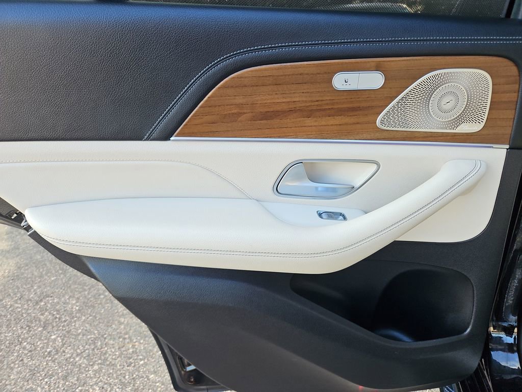 Used 2021 Mercedes-Benz GLE 580 4MATIC image 32