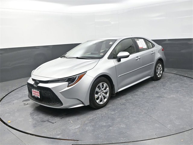Used 2022 Toyota Corolla LE image 3