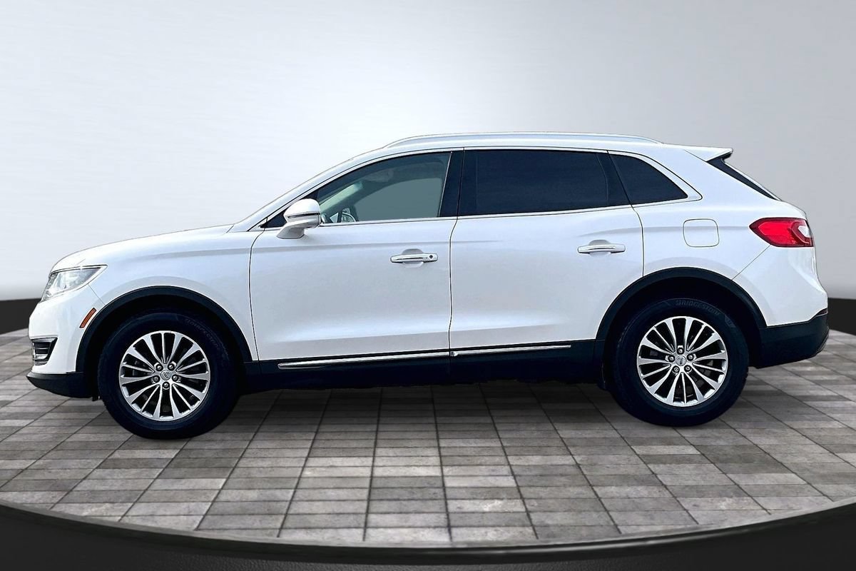 Used 2016 Lincoln MKX Select w/ Select Plus Package AWD/4WD image 4
