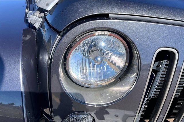 Used 2016 Jeep Wrangler Unlimited Sahara image 30