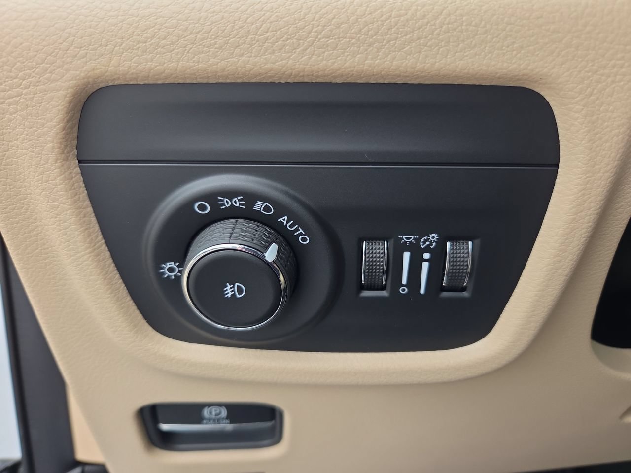 New 2026 Jeep Grand Cherokee L Limited AWD/4WD image 34