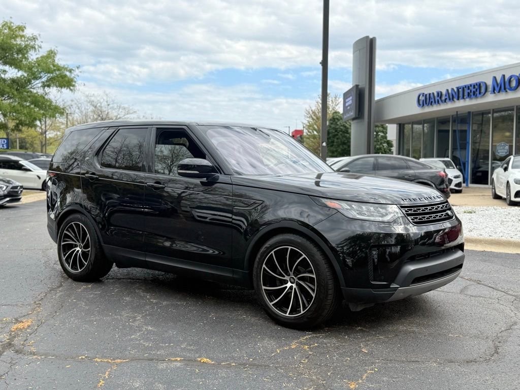 Used 2017 Land Rover Discovery SE image 7
