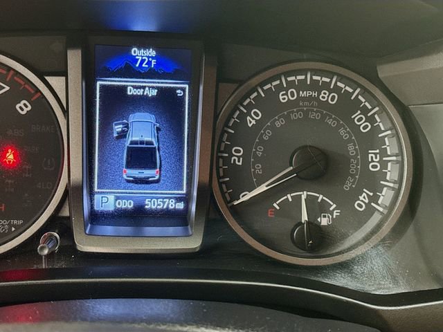 Used 2022 Toyota Tacoma TRD Sport AWD/4WD image 12
