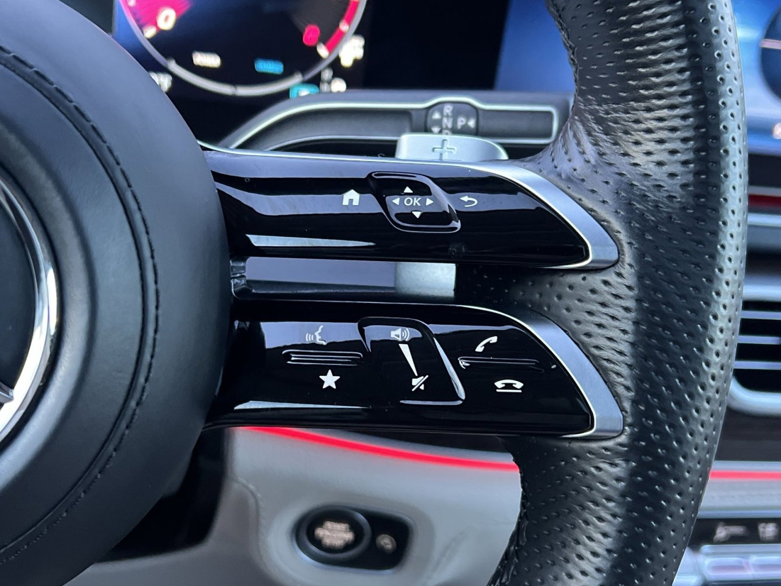 Certified 2024 Mercedes-Benz GLS 580 4MATIC image 31